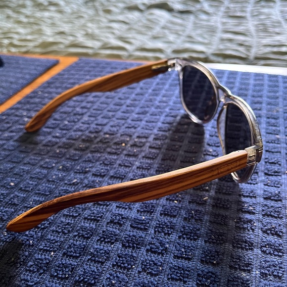 Lifted Optics wooden handmade  Sunglasses - Picture 4 of 6